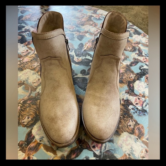 Nude leather booties - Picture 5 of 5